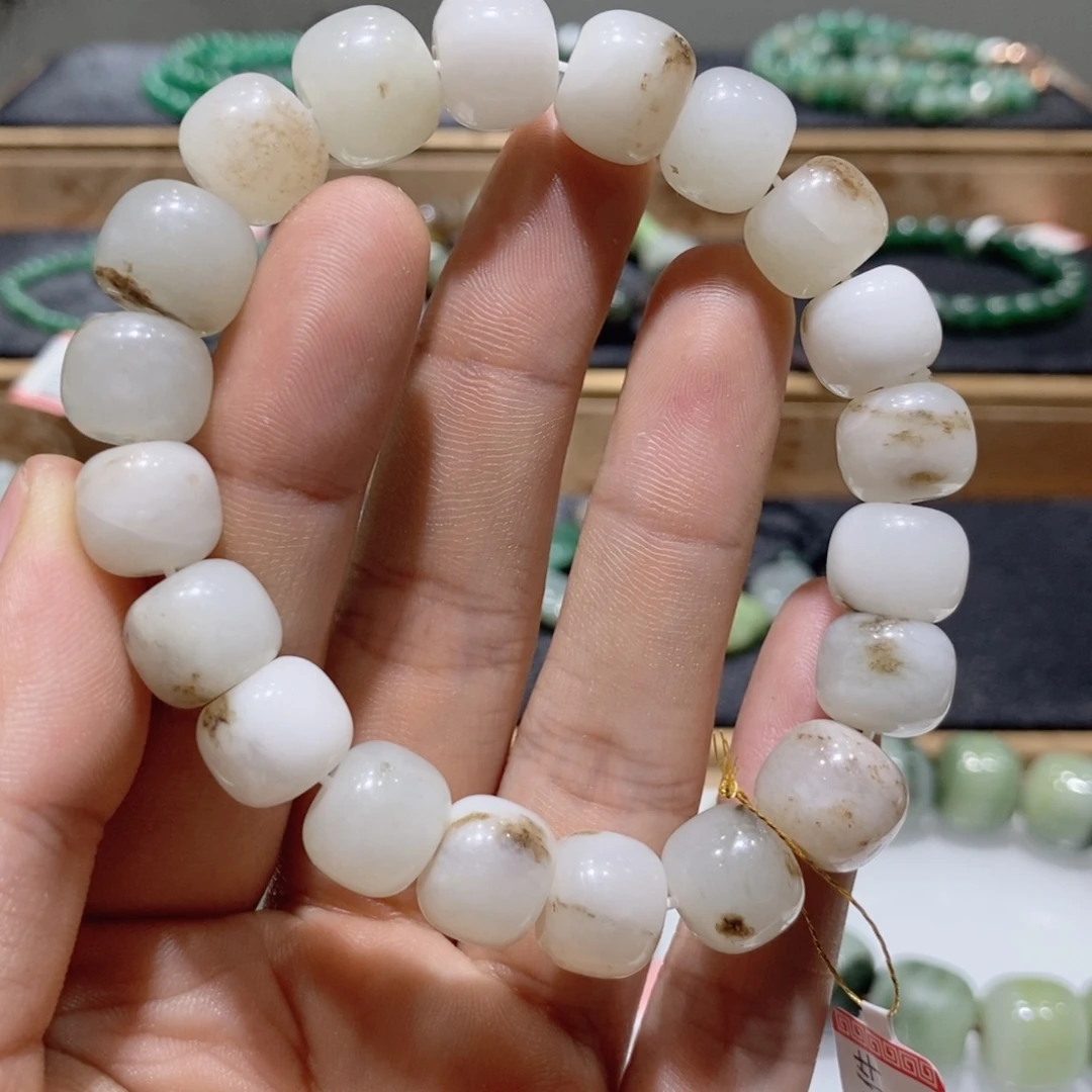 独山玉未镶嵌手串