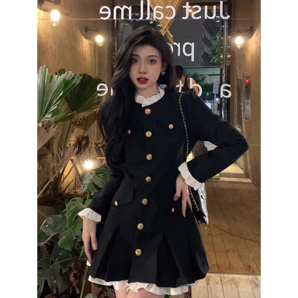 黑色小香款高端连衣裙2024新款女式秋红色沙滩连衣裙