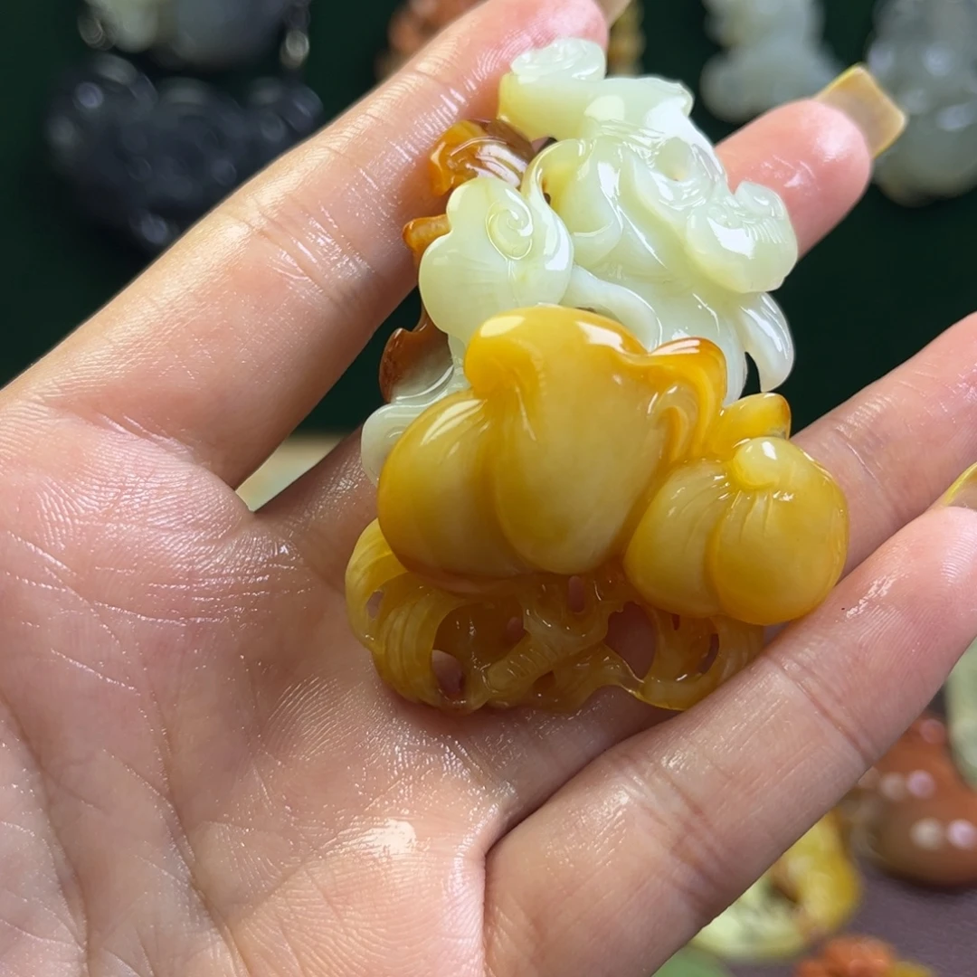 *****蛇纹石玉未镶嵌颈饰