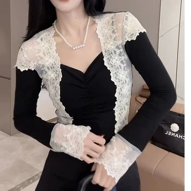 大码欧货时尚撞色长袖蕾丝拼接T恤打底衫女2024冬季百搭小衫上衣