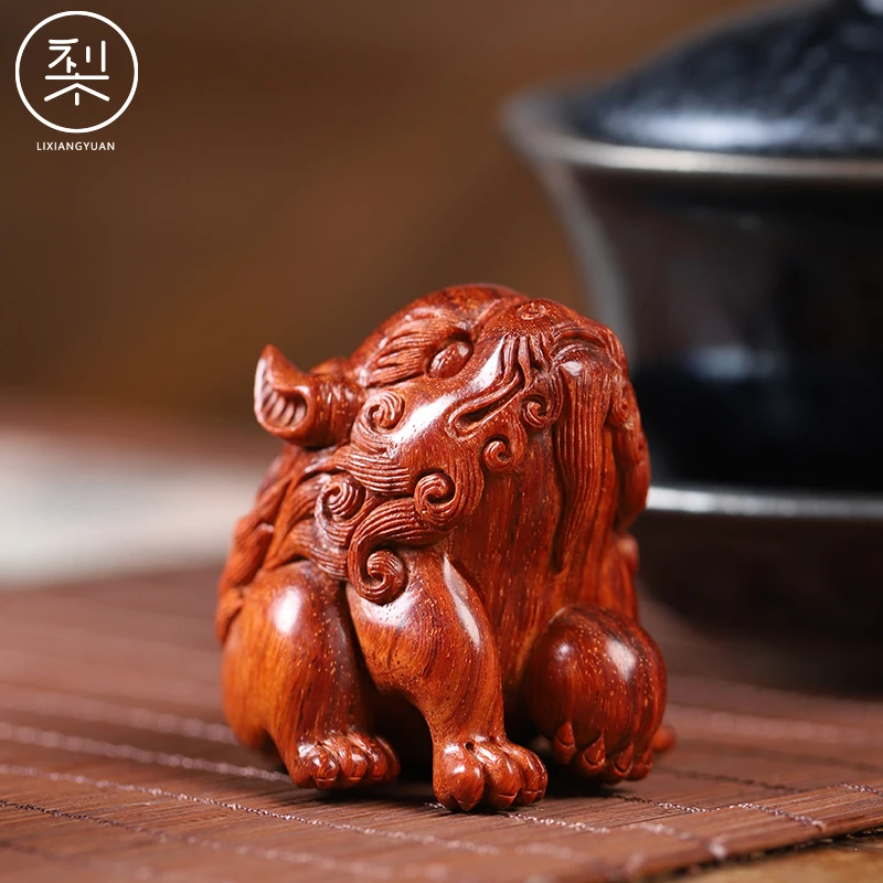梨香院印度小叶紫檀貔貅抱球小摆件红木手把件盘玩把玩茶宠招财兽
