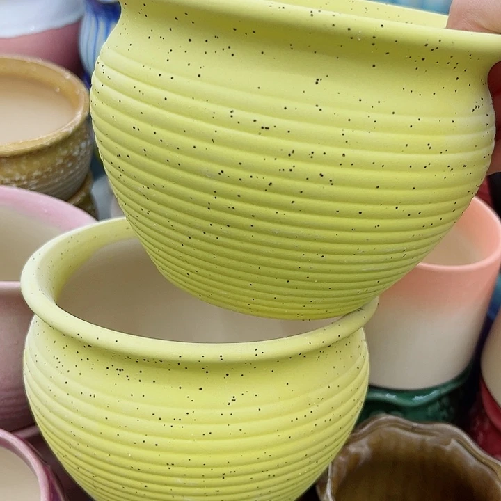 多肉绿植陶瓷花盆9.9包邮，有孔