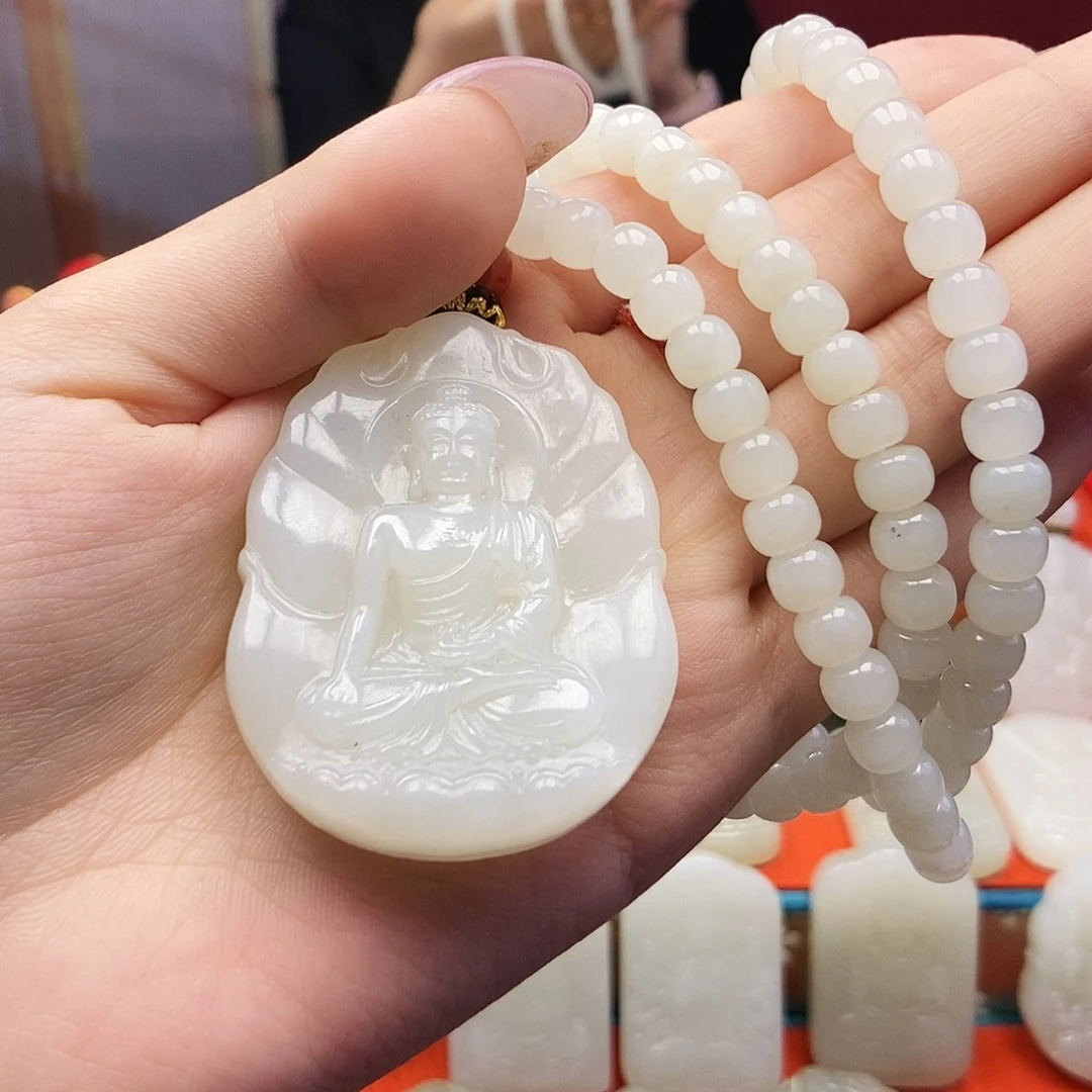 和田玉未镶嵌颈饰