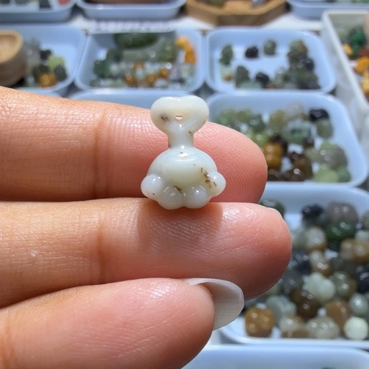 未镶嵌和田玉珠宝半成品