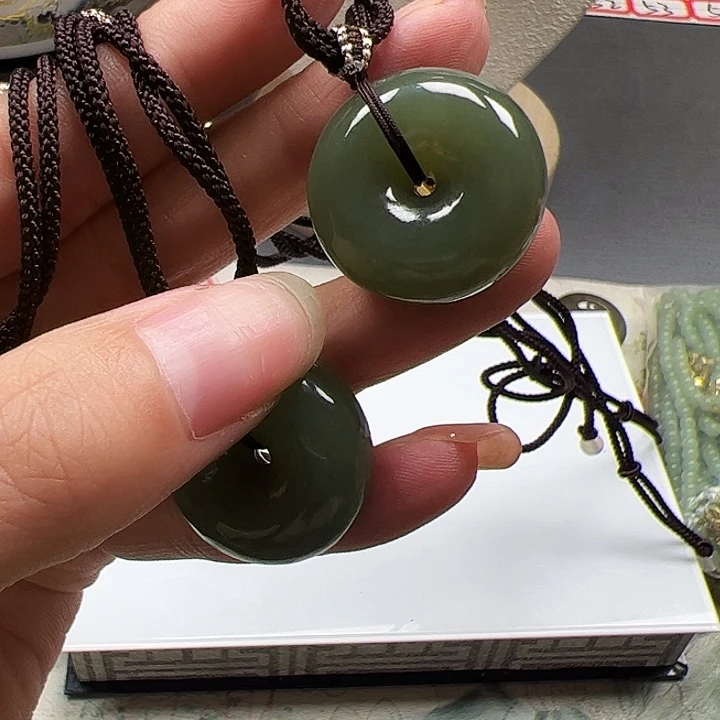 和田玉未镶嵌颈饰13