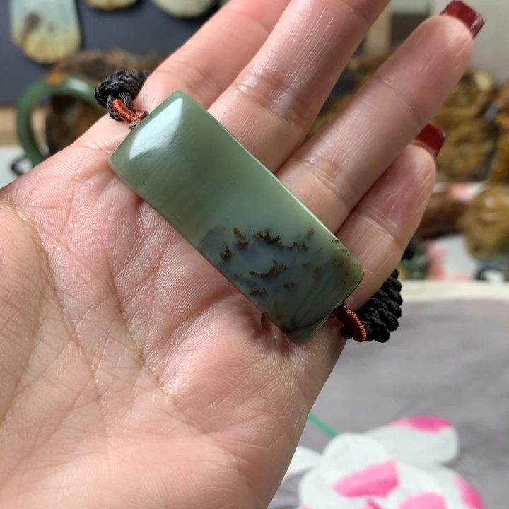 透闪石质玉手牌未镶嵌作*计