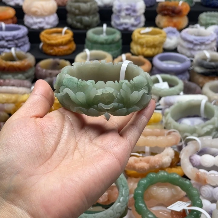 用***1石英质玉未镶嵌手镯