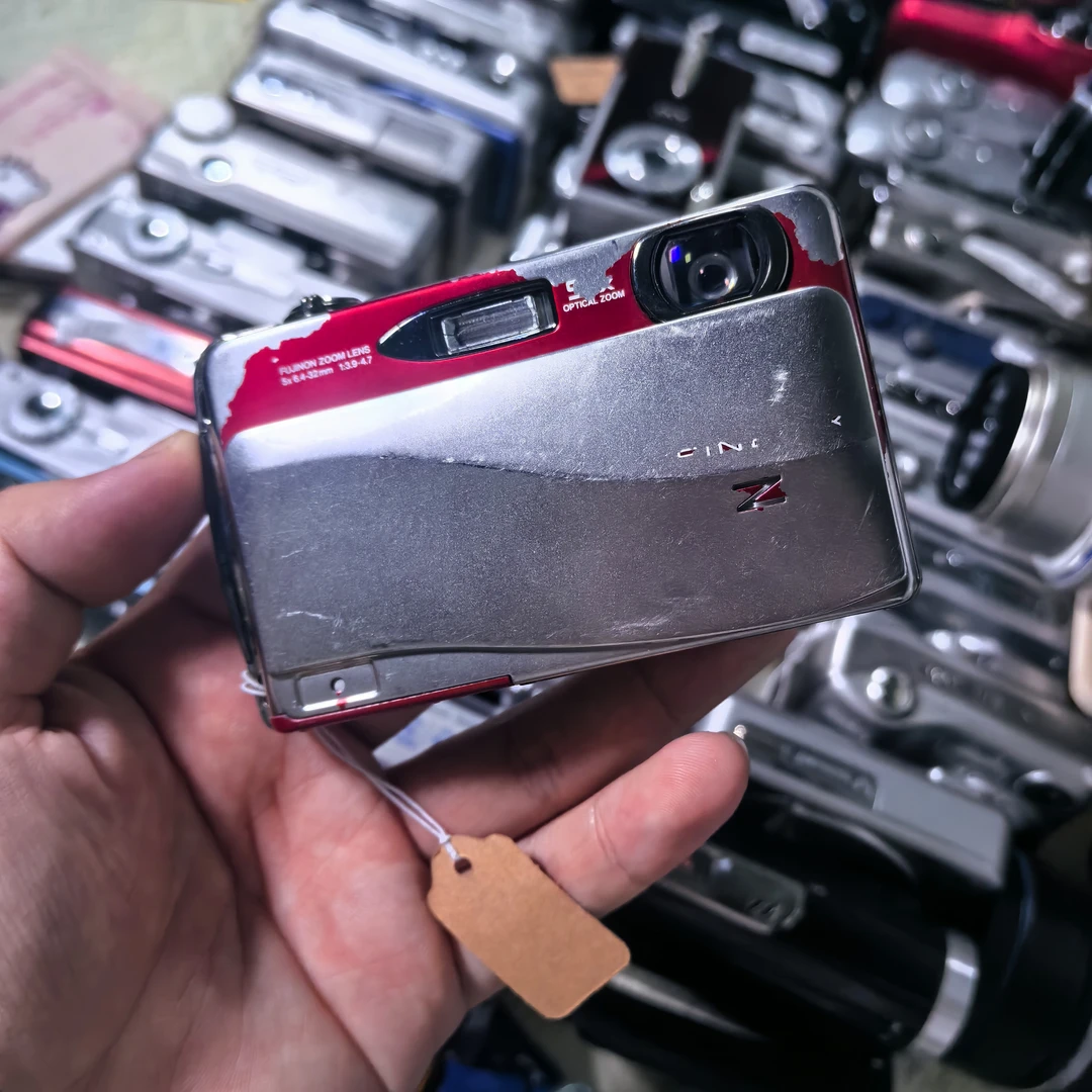 8新 Fujifilm/富士 富士z700exr屏幕瑕疵滑盖问题NO退换三天质保