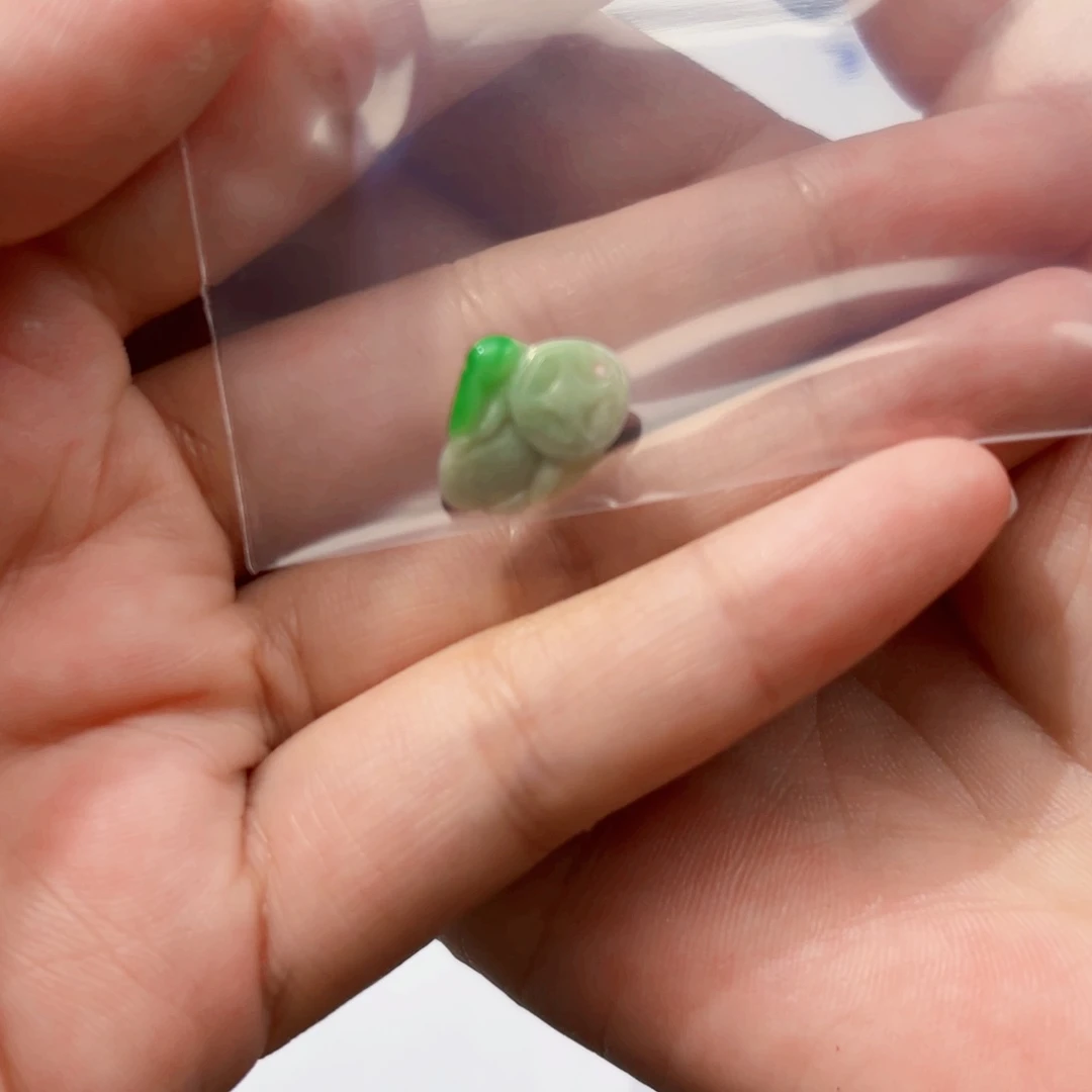 翡翠未镶嵌颈饰ℳ***天然缅甸翡翠A货时尚精美挂件