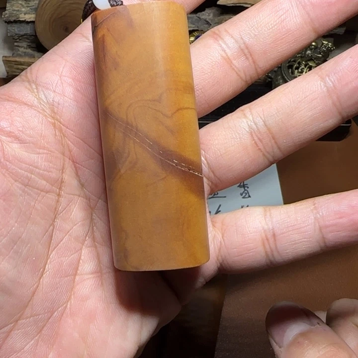 檀香木其他迈尔索老山檀香大手把件