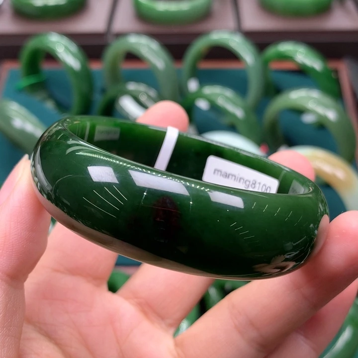 未镶嵌手镯和田玉（碧玉）