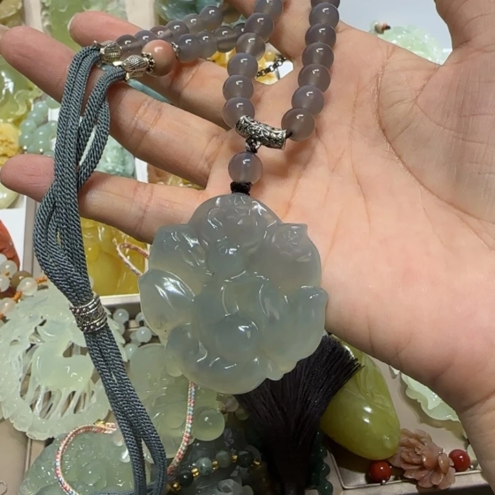 蛇纹石玉吊坠未镶嵌?**?