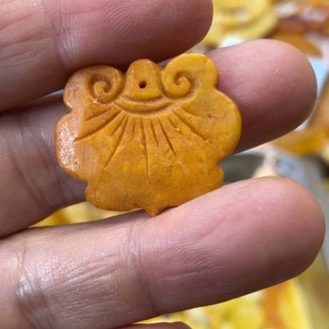 手串植物珀未镶嵌吊坠