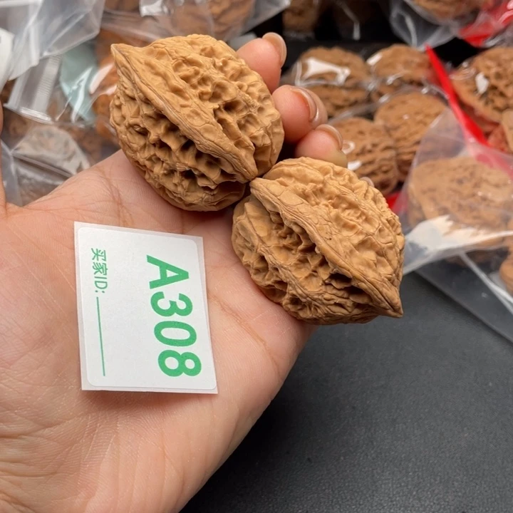 文玩核桃吊坠核桃