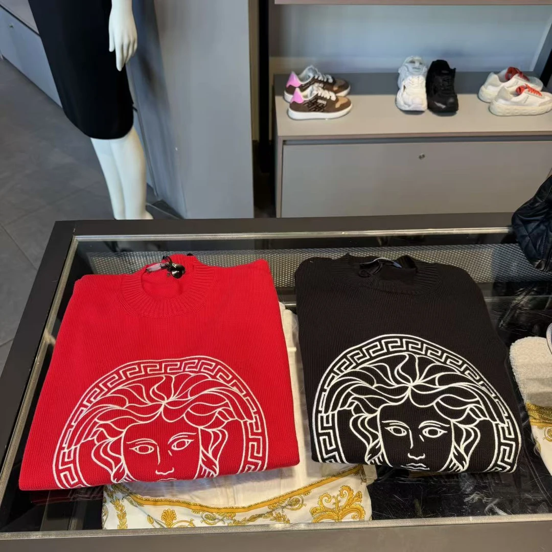 未使用 VERSACE/范思哲 男款刺绣美杜莎头像长袖针织衫毛衣