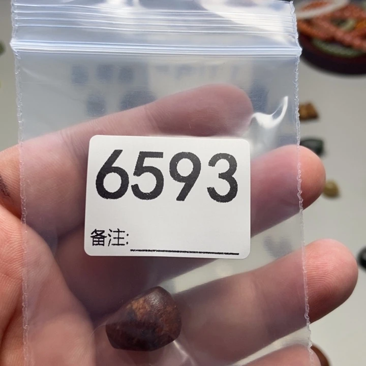 酋***长蛇纹石玉未镶嵌项链