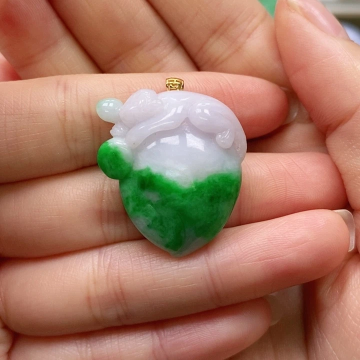 翡翠颈饰未镶嵌吊坠