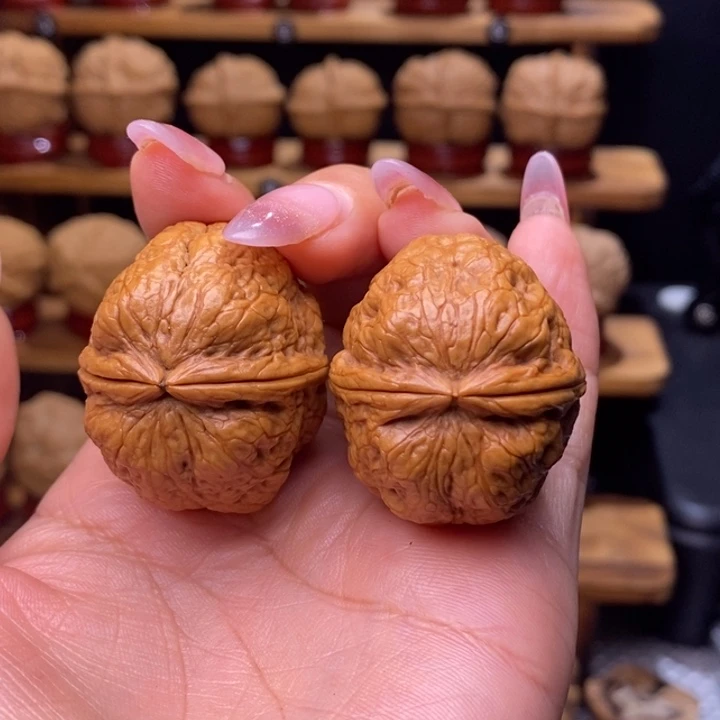 文玩核桃把件平头蟾52