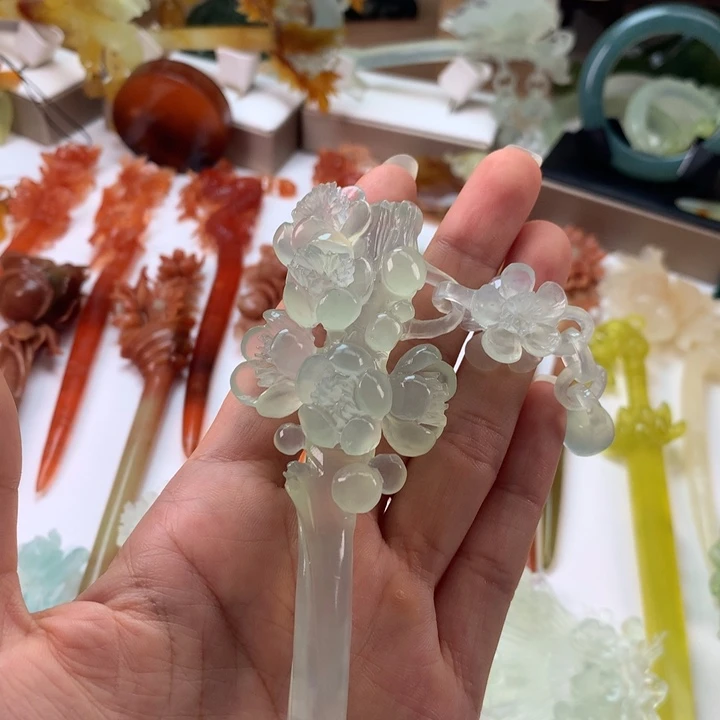 醉****蛇纹石玉未镶嵌发饰