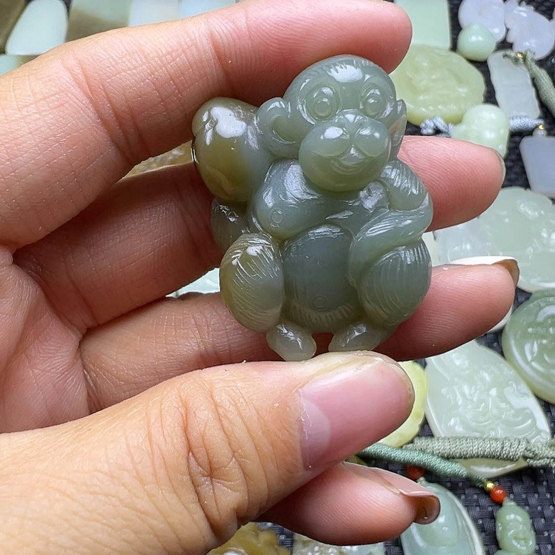 和田玉未镶嵌颈饰卡39