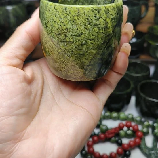 未镶嵌蛇纹石玉主人杯