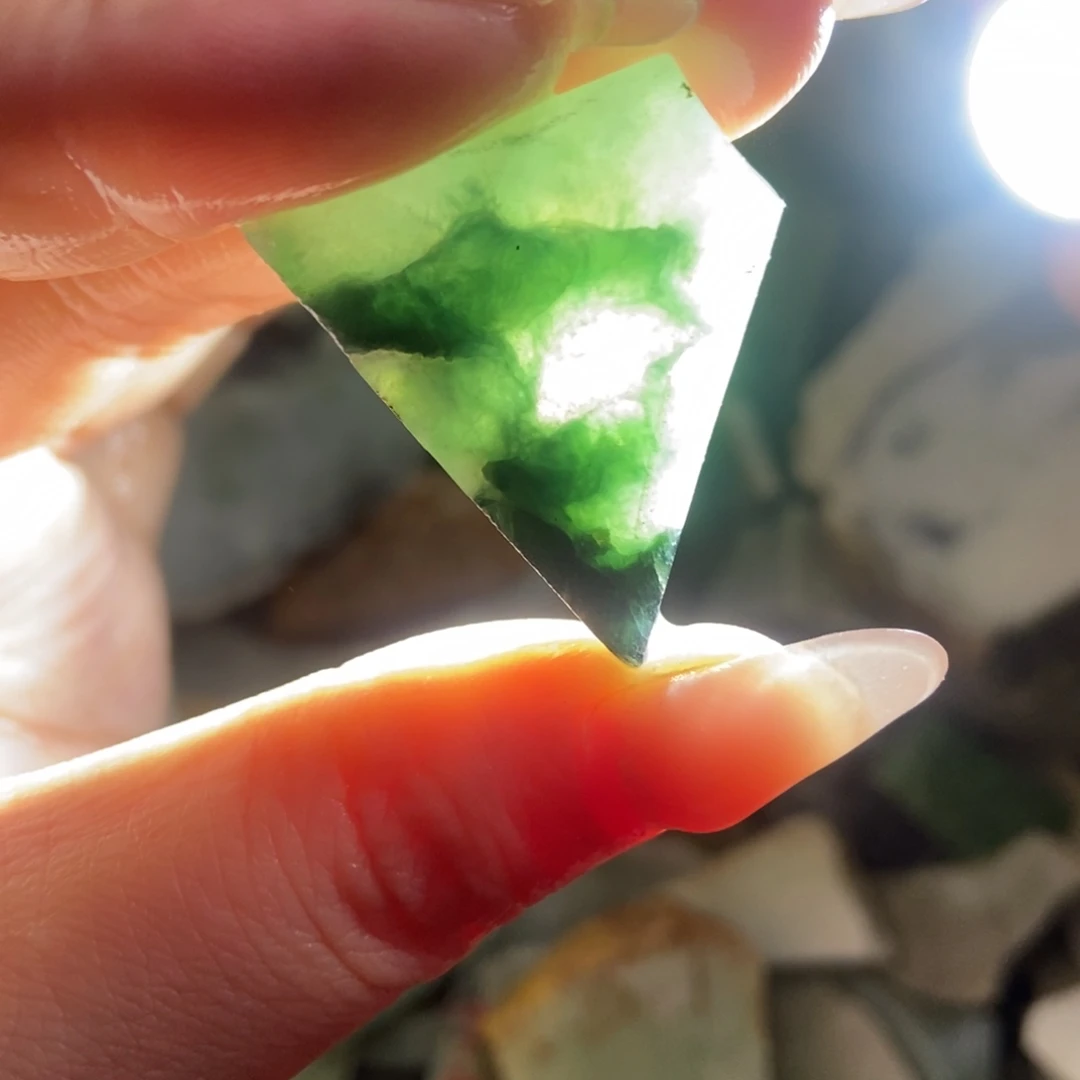 翡翠未镶嵌挂件天然翡翠