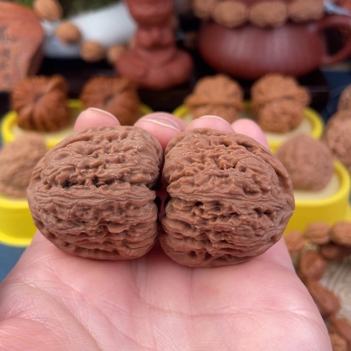 吊坠文玩核桃变异南疆石35