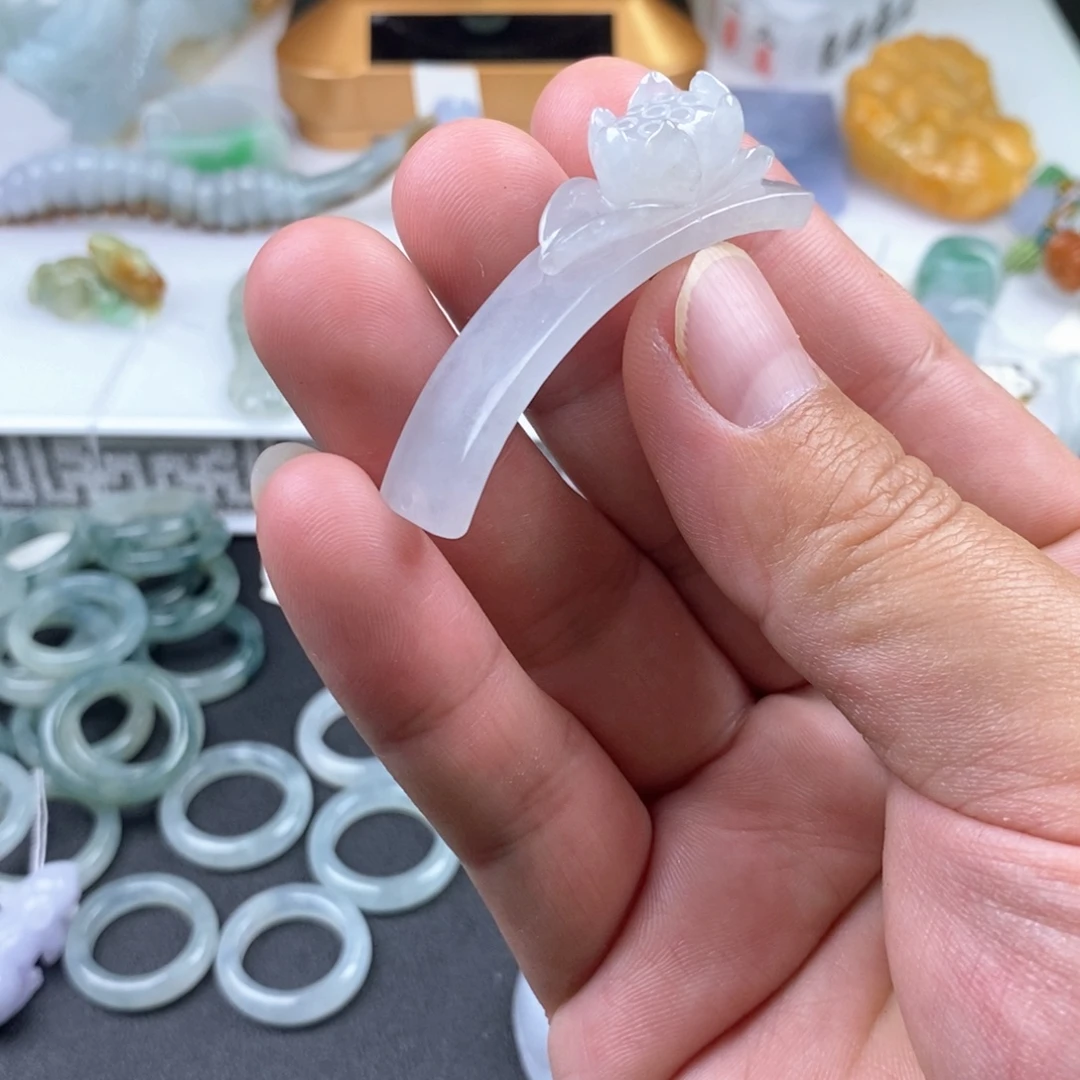 翡翠未镶嵌吊坠(赠链)天然翡翠手牌