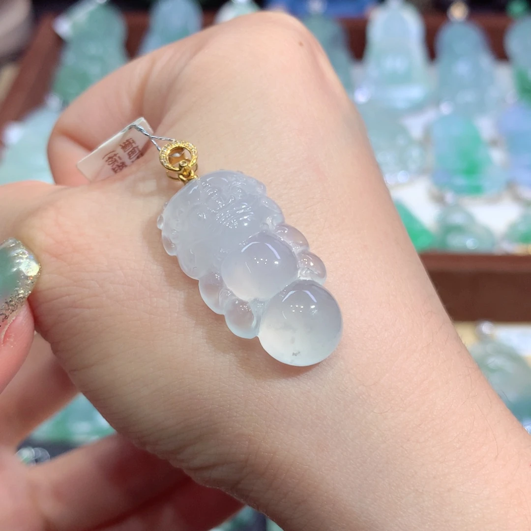 吊坠(不含链)18K金镶嵌翡翠天然缅甸A货翡翠揭阳工醒狮