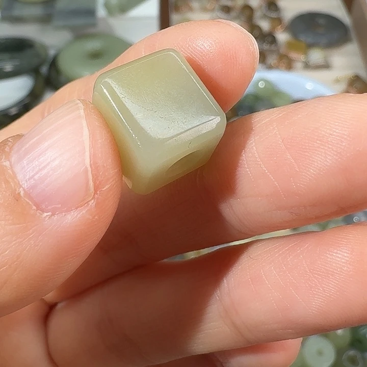 和田玉（糖玉）未镶嵌颈饰8