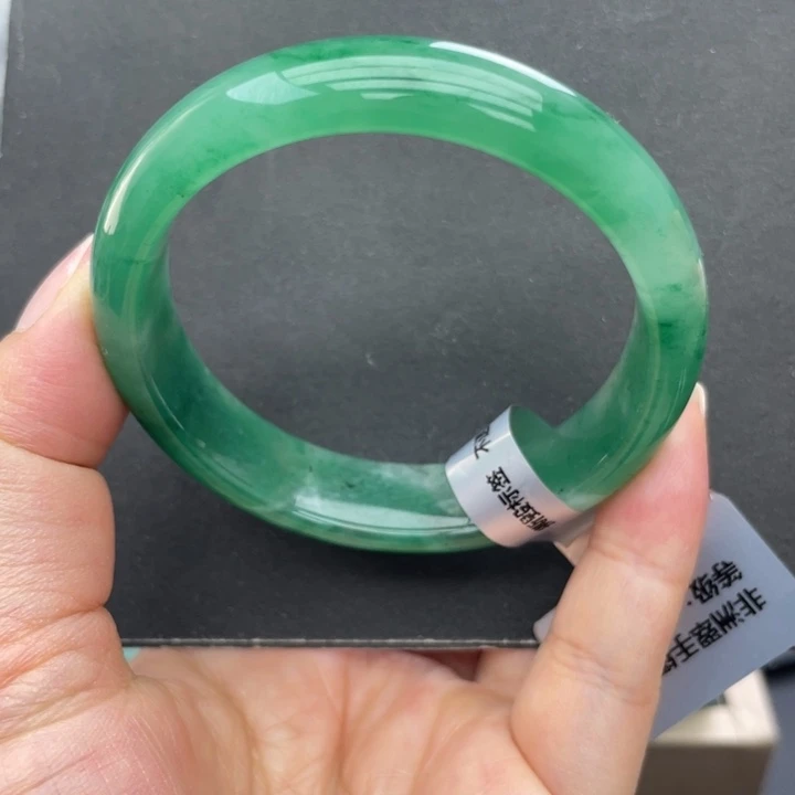 石英质玉未镶嵌手镯53