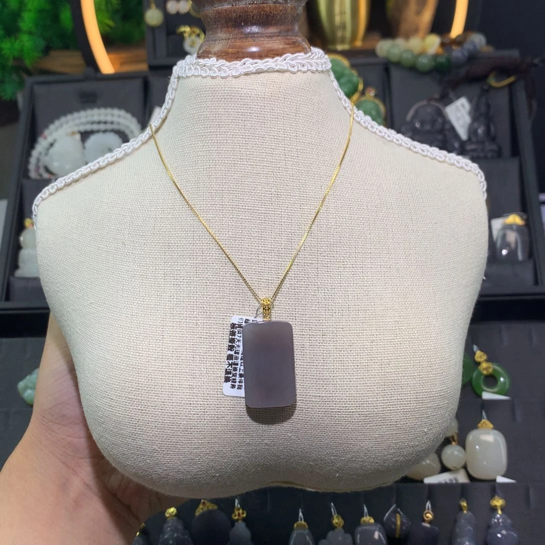 和田玉18K金镶嵌吊坠(赠链)