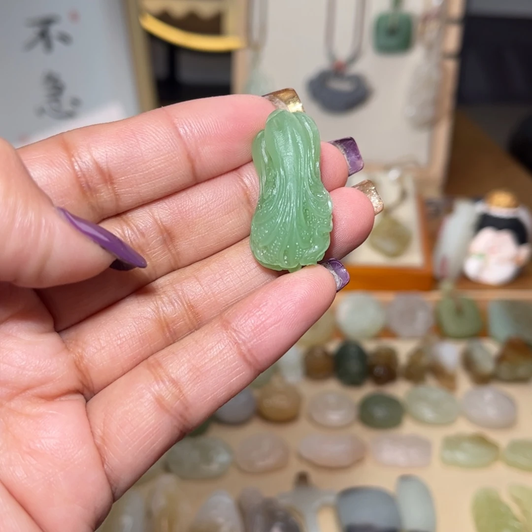 和田玉颈饰未镶嵌太*糖