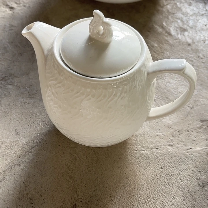 碟微瑕介意勿拍……1个小小壶