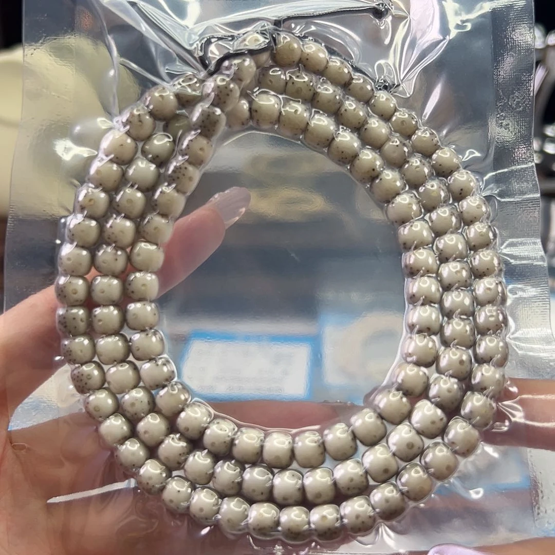 星月菩提手串小琴头条天花板石玉7.5x6.5通体大留白牛毛星108