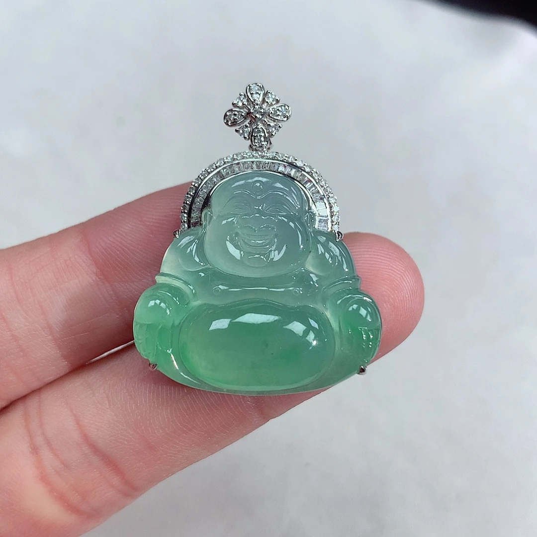 颈饰18K金镶嵌翡翠佛公