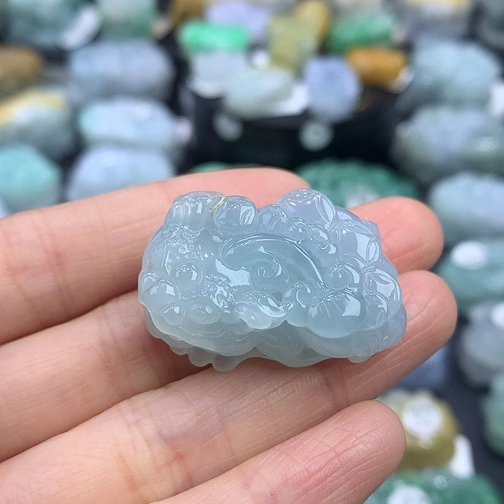 翡翠未镶嵌颈饰天然缅甸A货翡翠貔貅吊坠