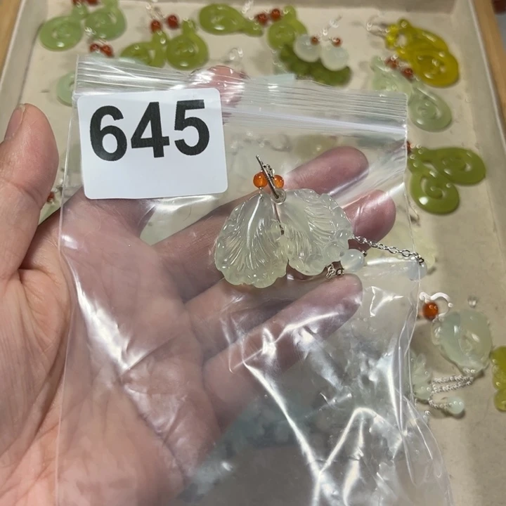 蛇纹石玉耳饰未镶嵌凉*铺