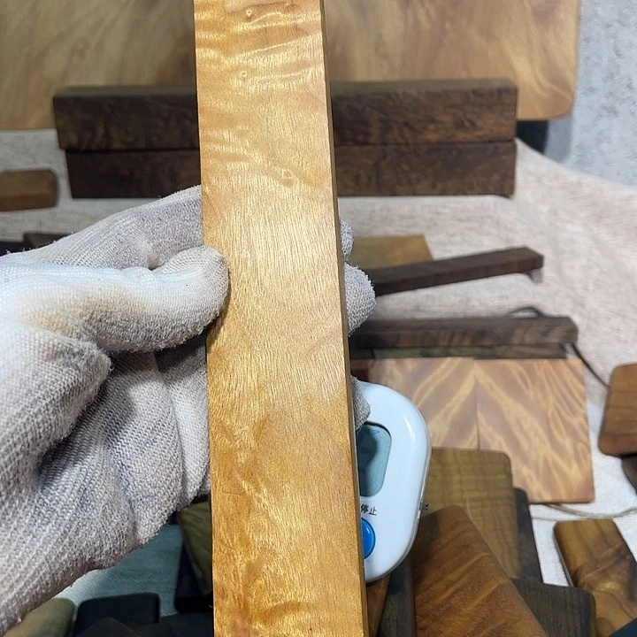 M****者金丝楠木小叶桢楠戒尺