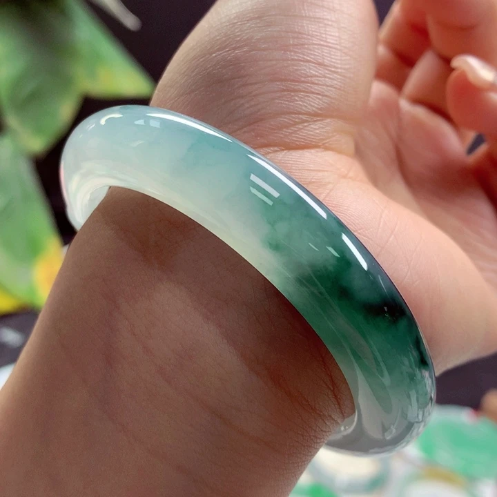 翡翠手镯未镶嵌56正37号88