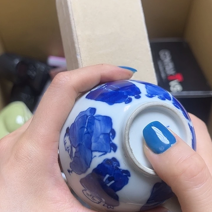 瓷片四***！这是一个人