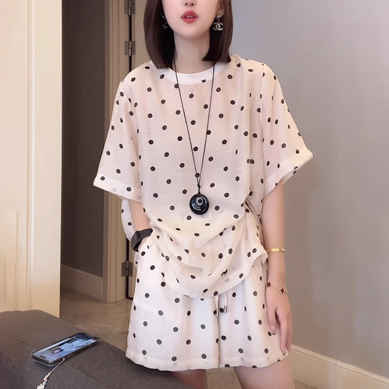 2025夏季新款女时尚减龄波点上衣短裤两件套宽松遮肚显瘦休闲套装