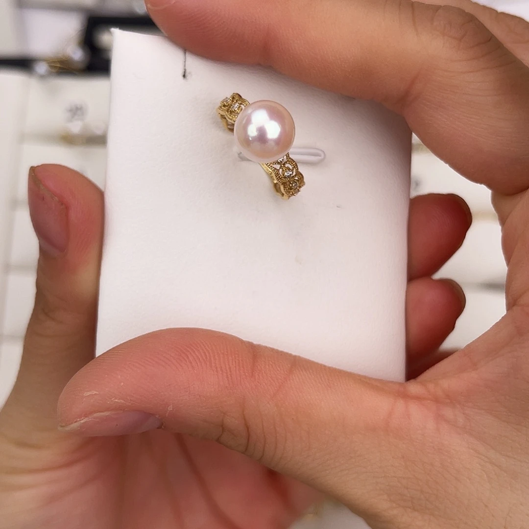 18K金镶嵌海水珍珠戒指