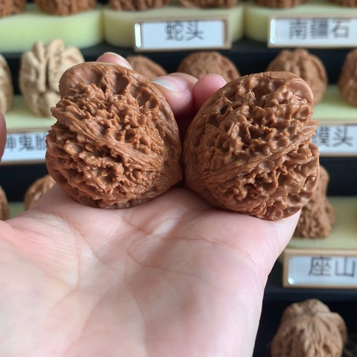 一***巴文玩核桃把件文玩核桃满天星天残