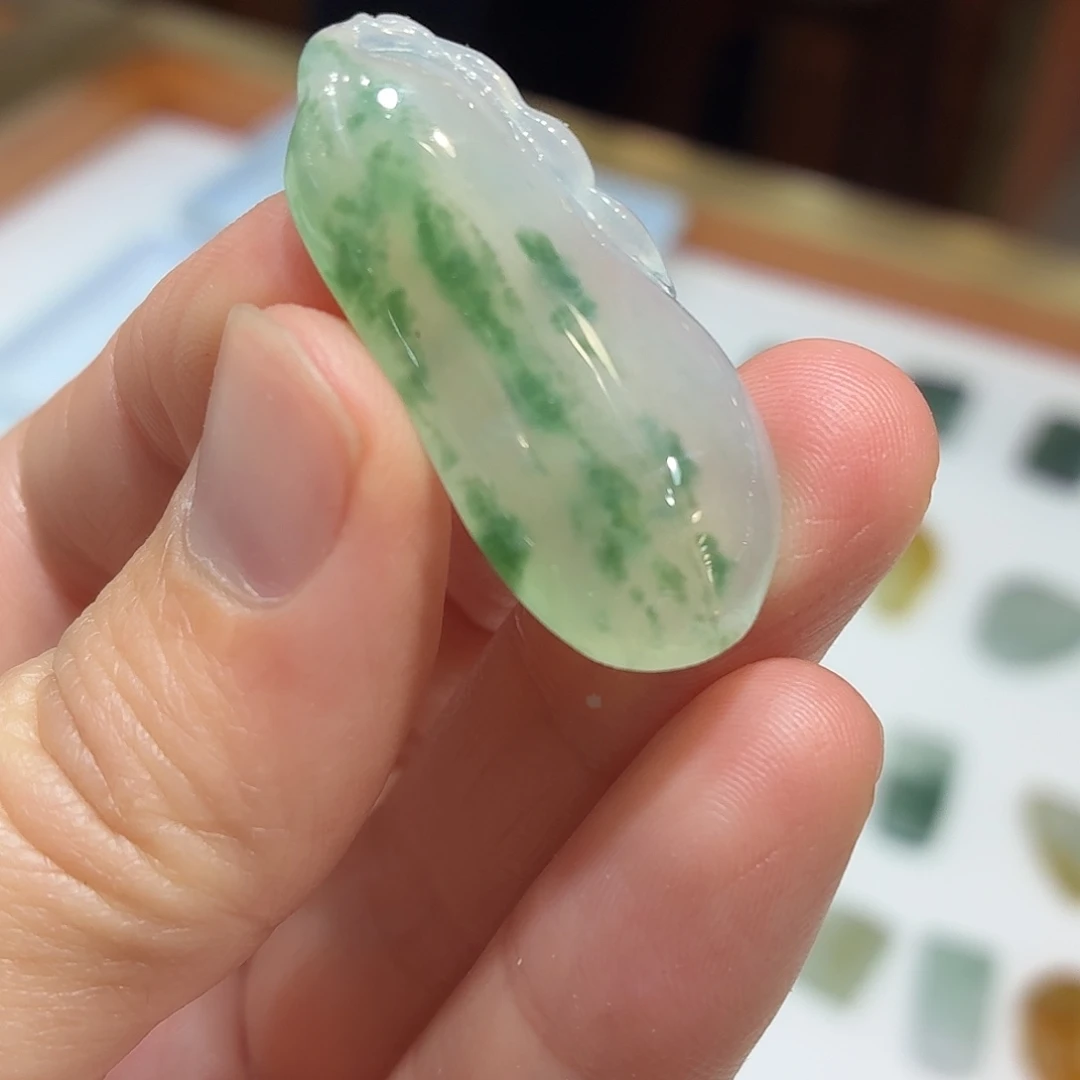 翡翠未镶嵌挂件福瓜