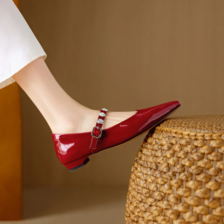 2025新款法式尖头玛丽珍水钻一字带单鞋浅口舒适百搭平底通勤单鞋