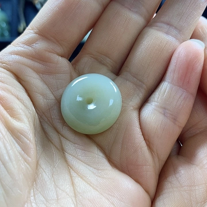 和田玉（糖玉）未镶嵌吊坠(不含链)