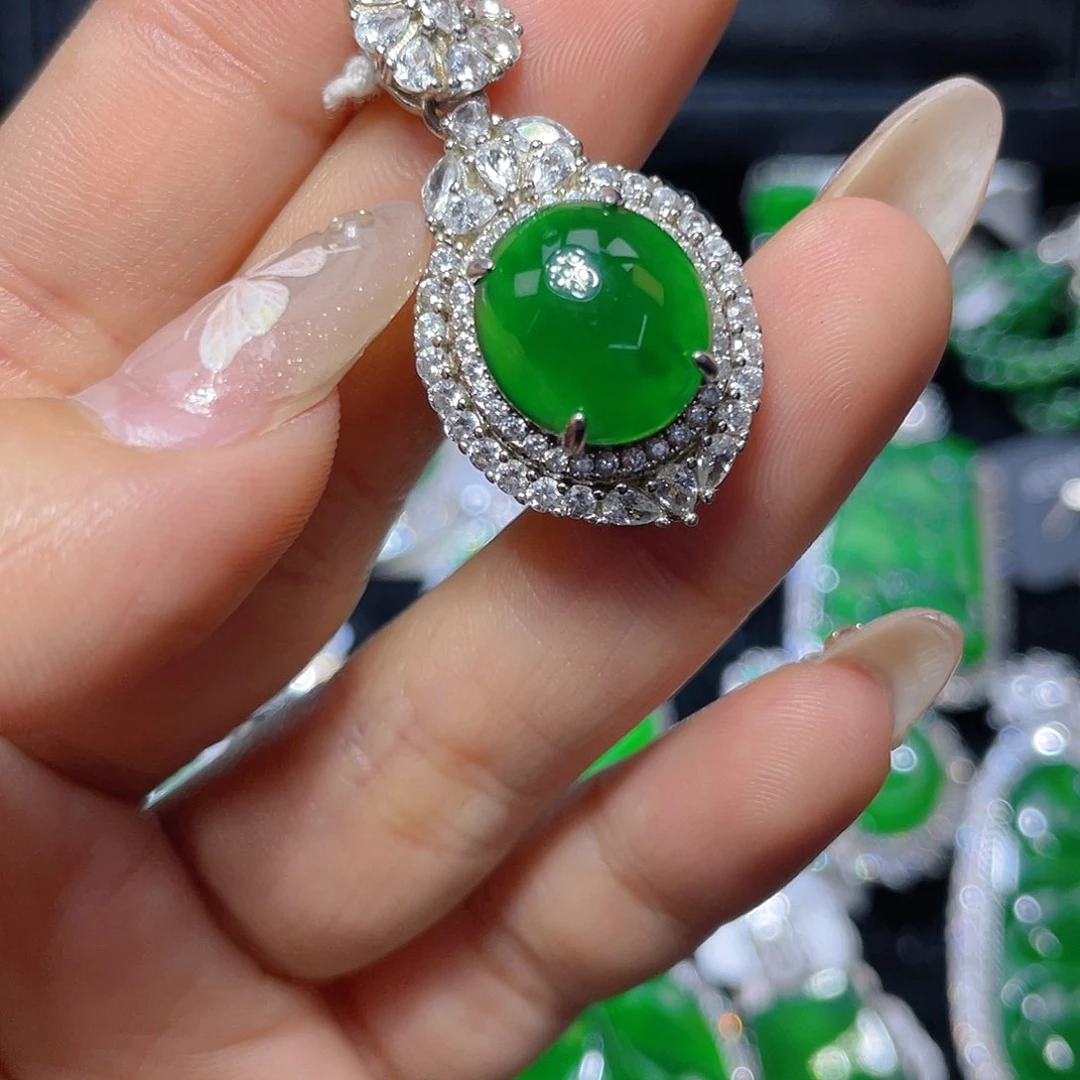 翡翠颈饰银S925镶嵌翡翠