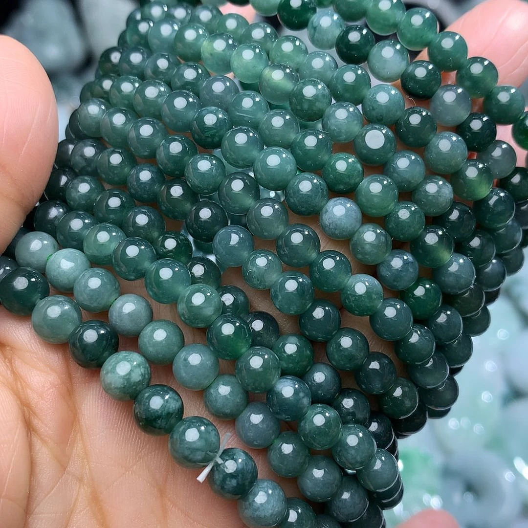 翡翠未镶嵌颈饰多样性发其一
