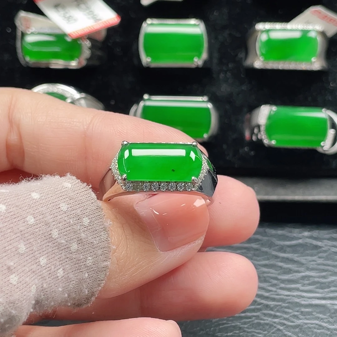 翡翠银S925镶嵌戒指天然A货翡翠没运费险3926